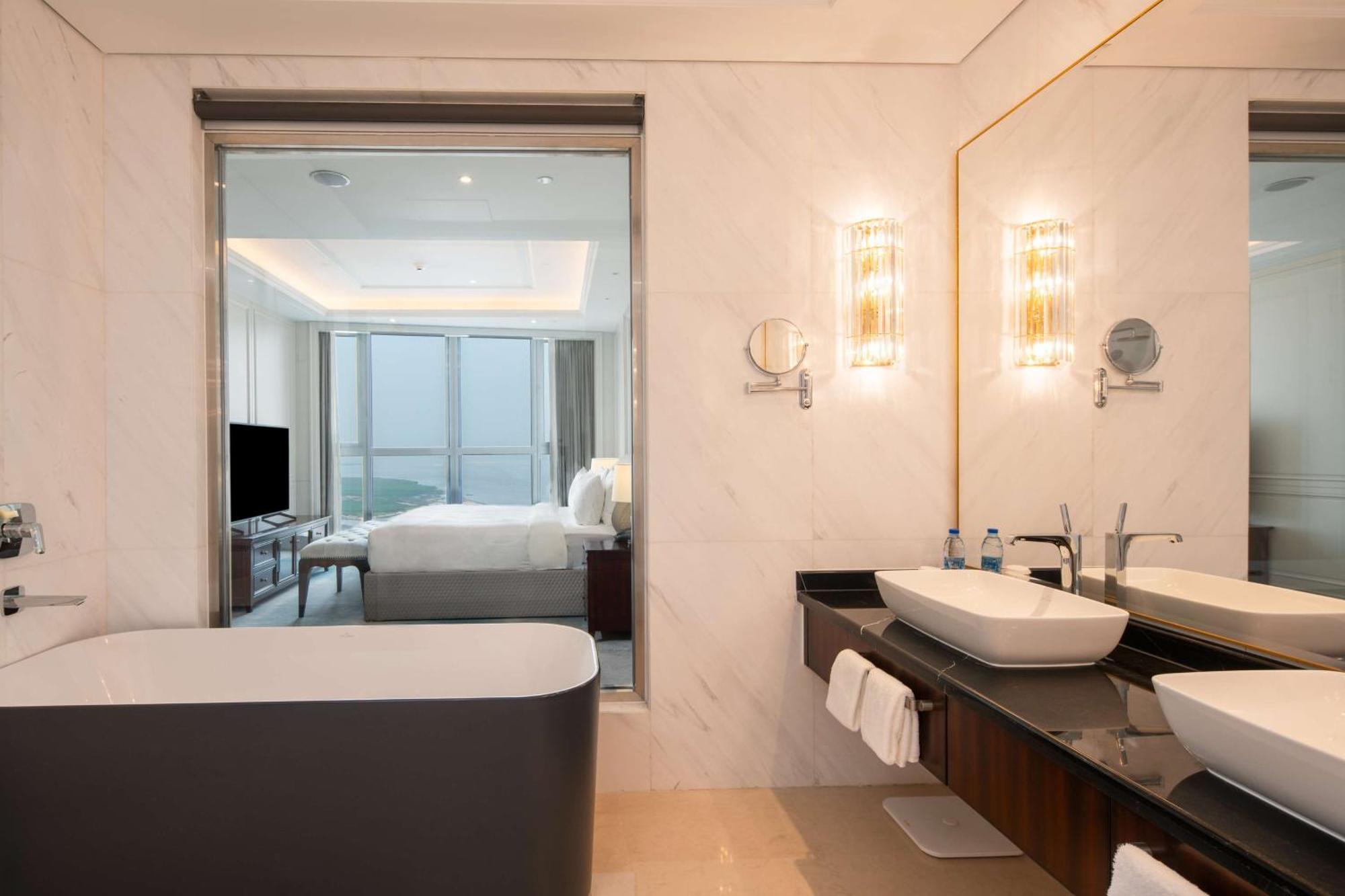 Hilton Brazzaville Les Tours Jumelles Hotel & Residences Екстериор снимка
