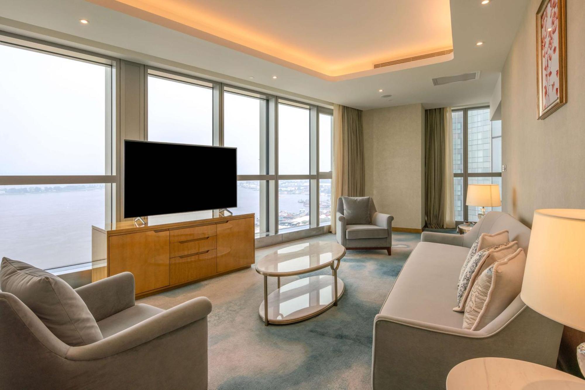 Hilton Brazzaville Les Tours Jumelles Hotel & Residences Екстериор снимка