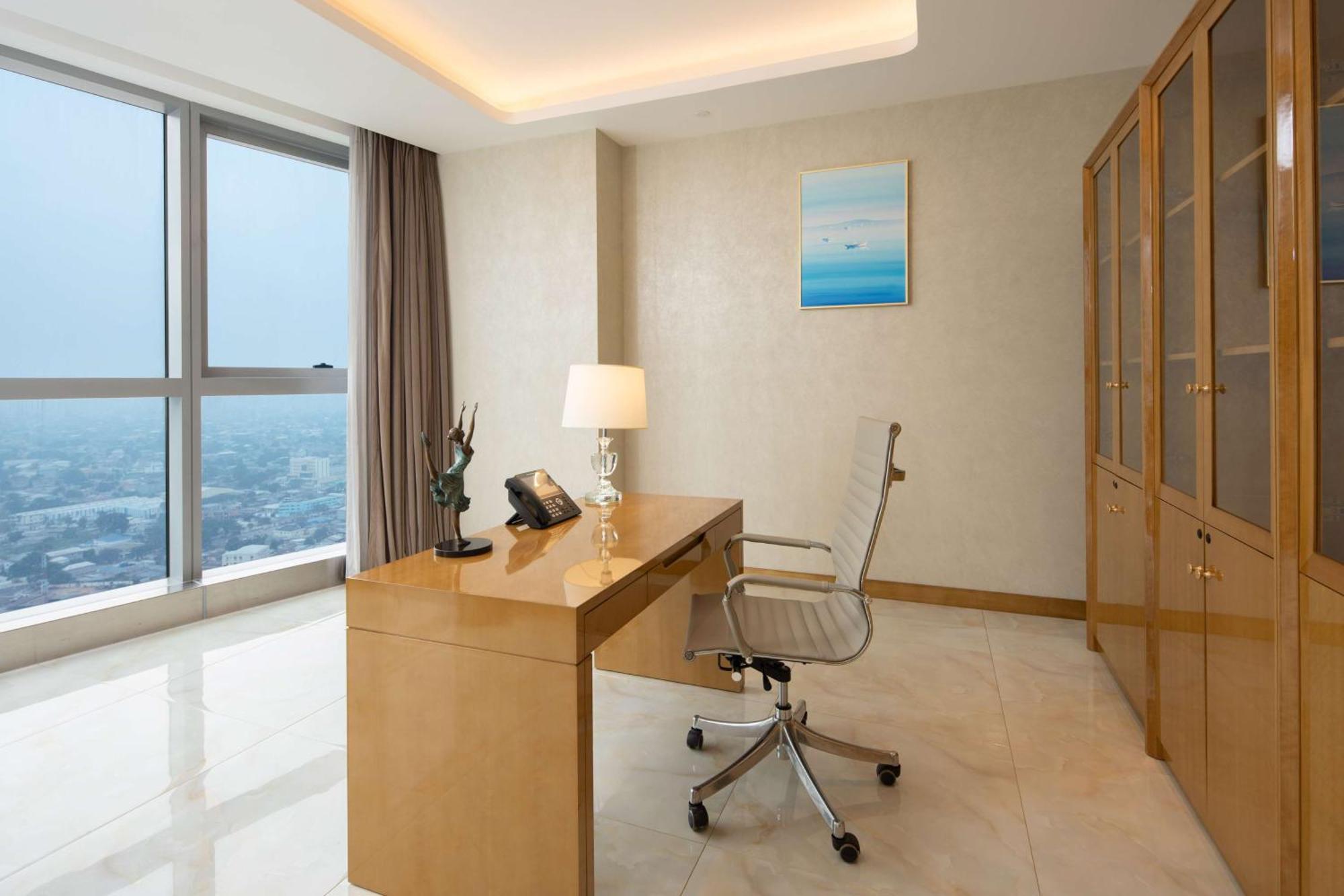 Hilton Brazzaville Les Tours Jumelles Hotel & Residences Екстериор снимка