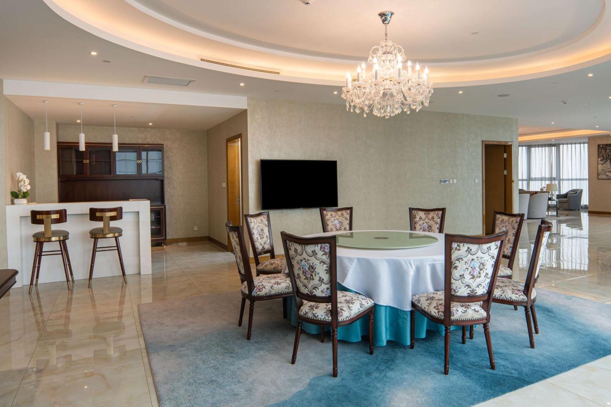 Hilton Brazzaville Les Tours Jumelles Hotel & Residences Екстериор снимка